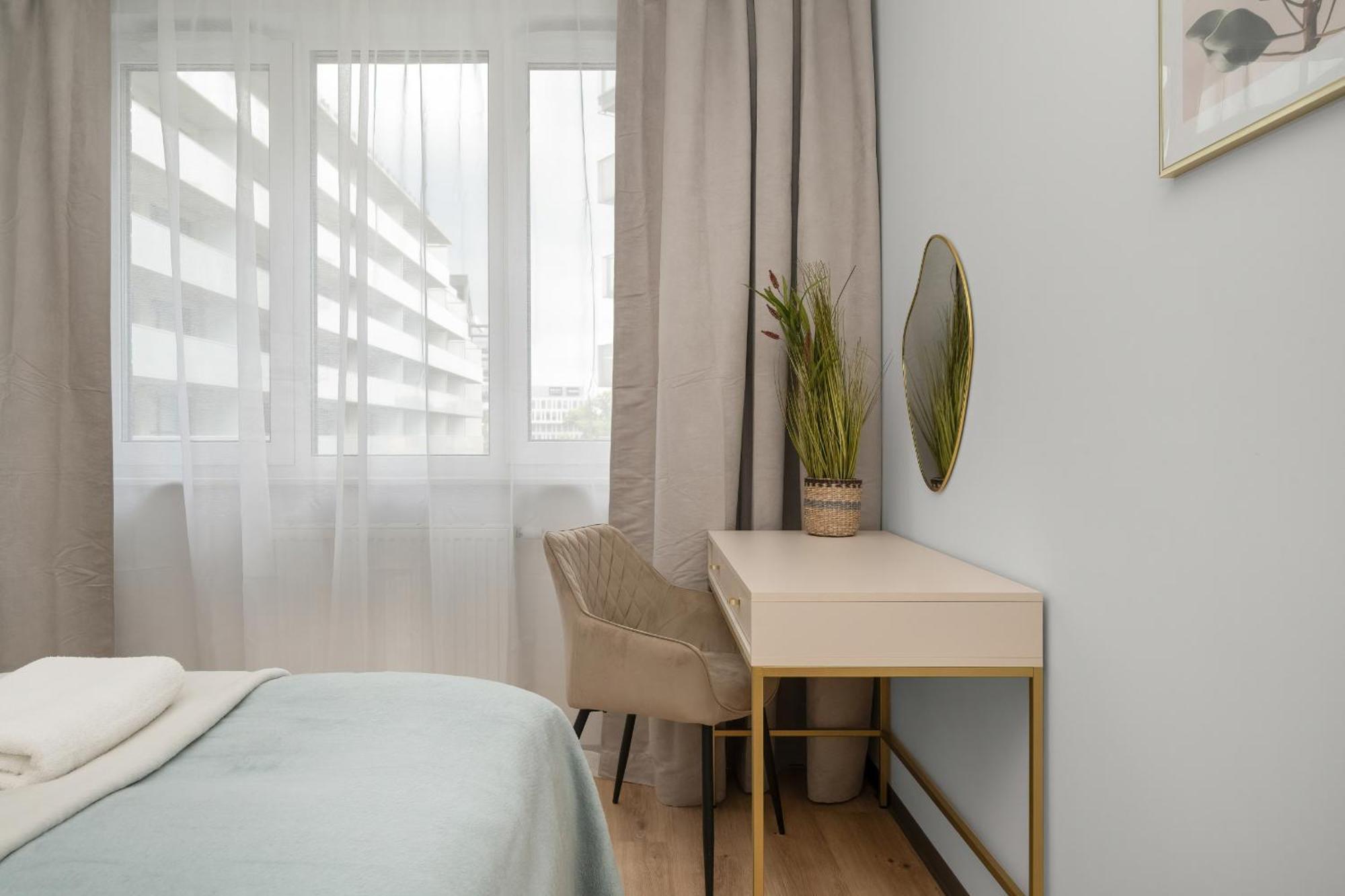 Apartment Central Park Z Balkonem I Parkingiem By Renters Prestige *