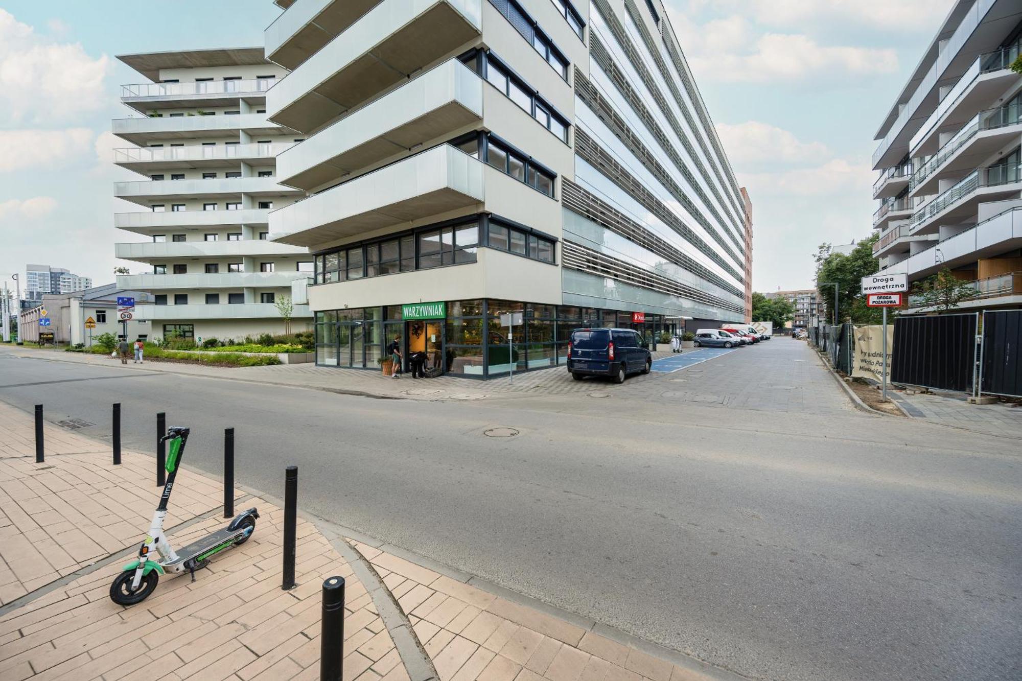 Central Park Z Balkonem I Parkingiem By Renters Prestige *