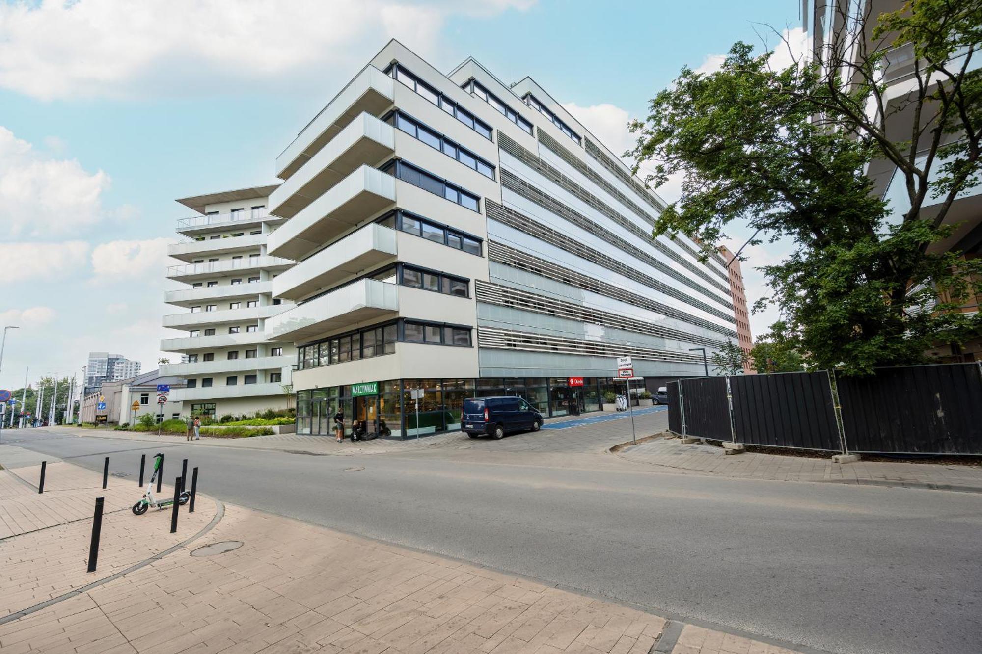 Central Park Z Balkonem I Parkingiem By Renters Prestige Wroclaw