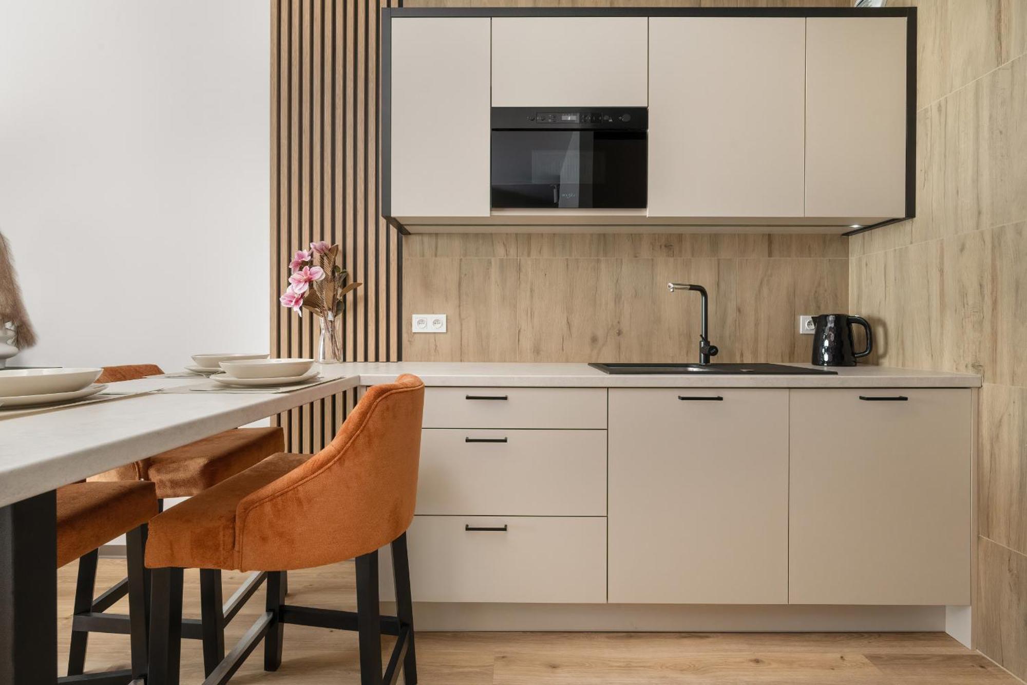 Central Park Z Balkonem I Parkingiem By Renters Prestige