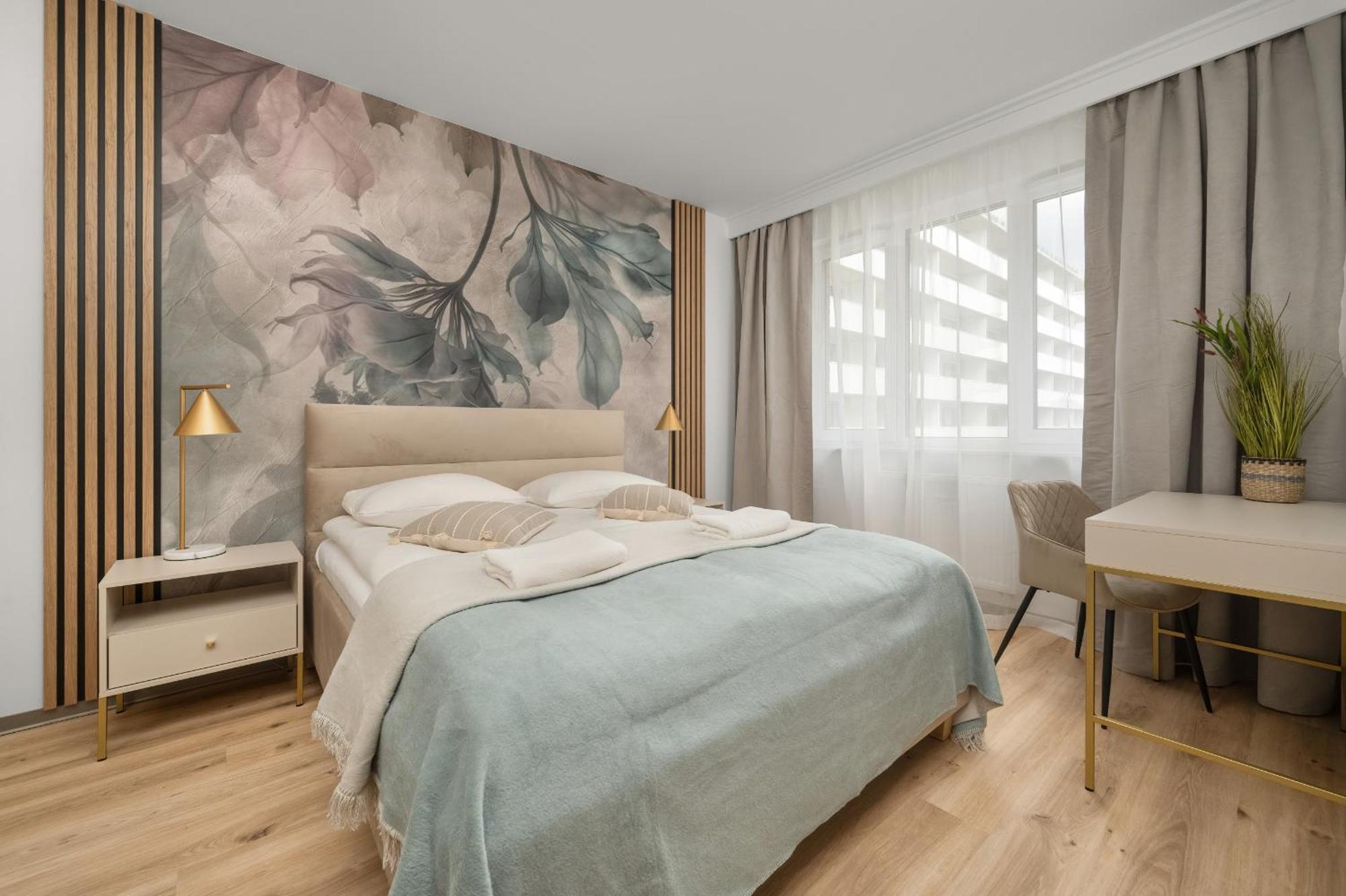 Apartment Central Park Z Balkonem I Parkingiem By Renters Prestige *