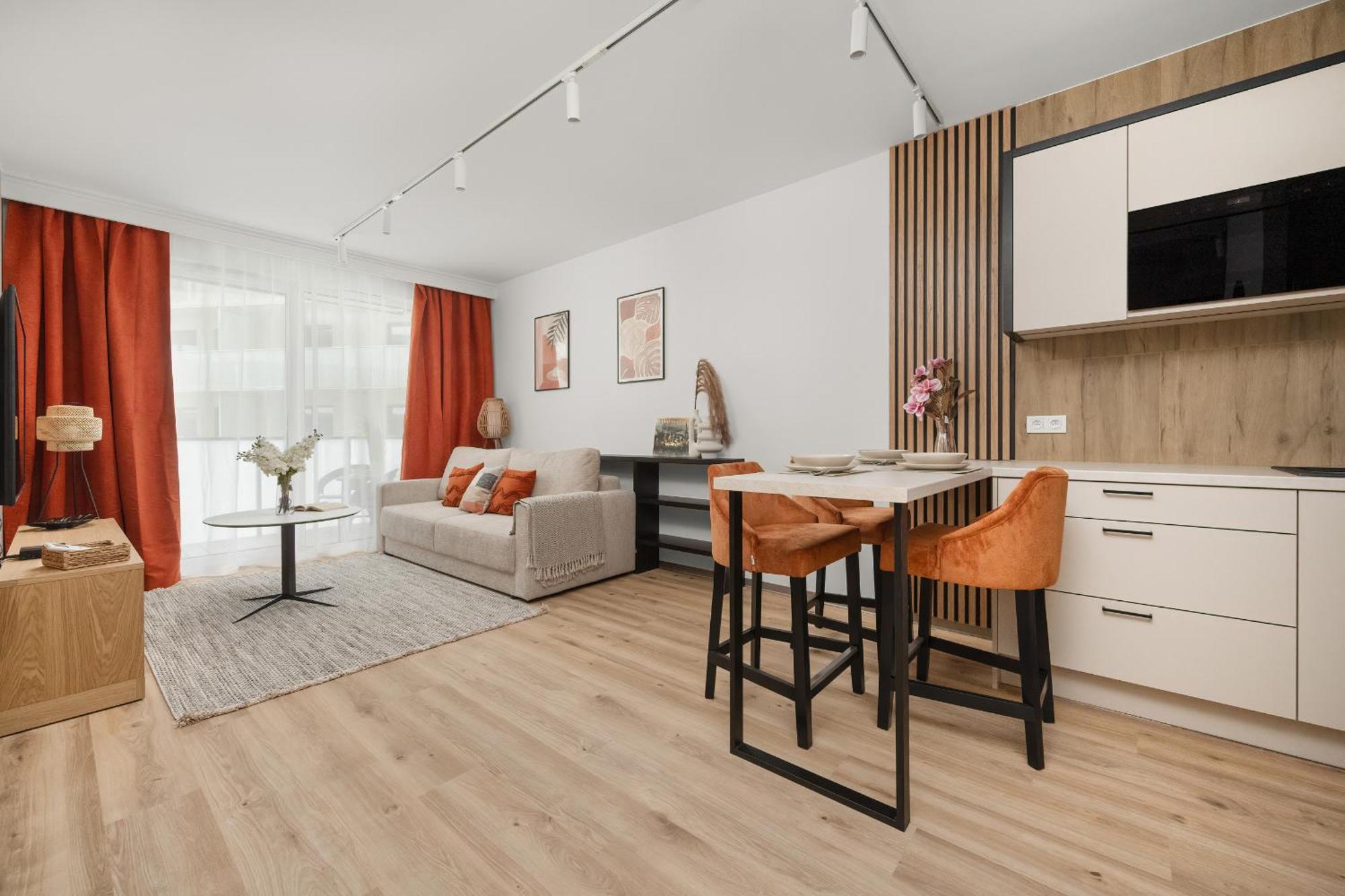 Central Park Z Balkonem I Parkingiem By Renters Prestige *